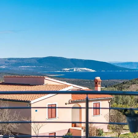 Appartement 4+2 Kavran, Istria *