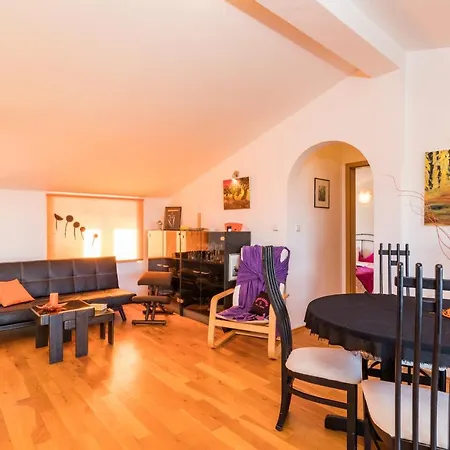 4+2 Kavran, Istria Appartement